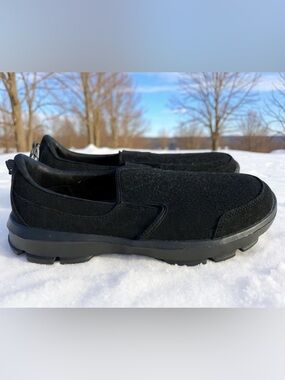 Men's Black Slip-On Casual Shoes